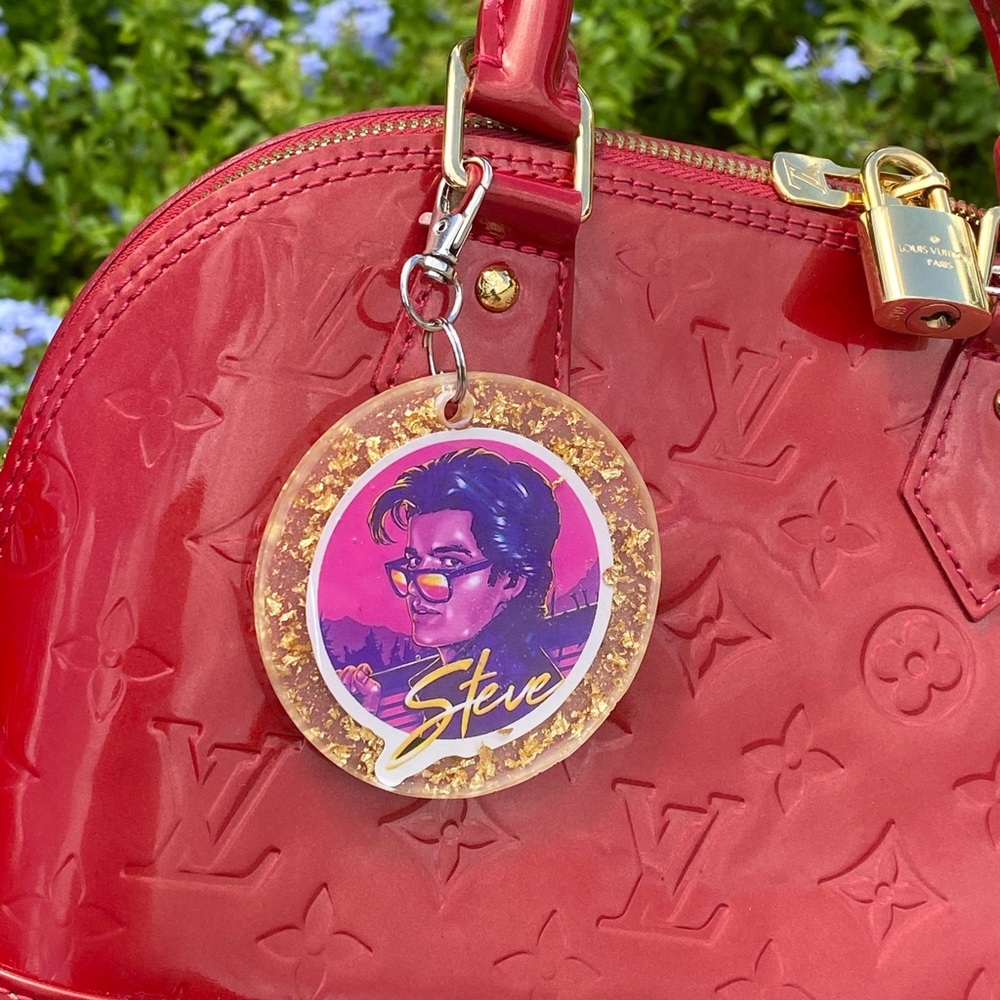 Stranger Things Purple Steve Harrington Cartoon & Gold Flakes Keychain Bag Charm